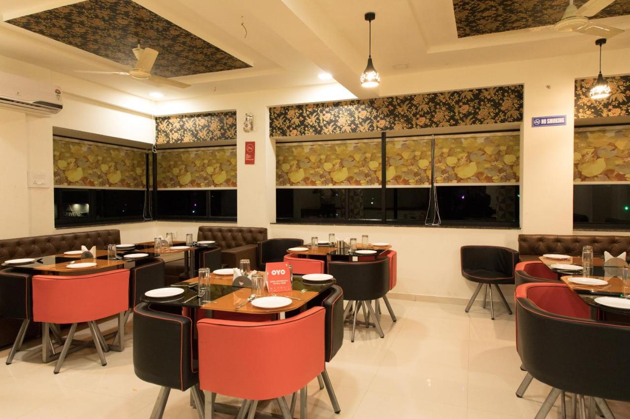 Oyo 10254 Taha Pride 3* Nagpur