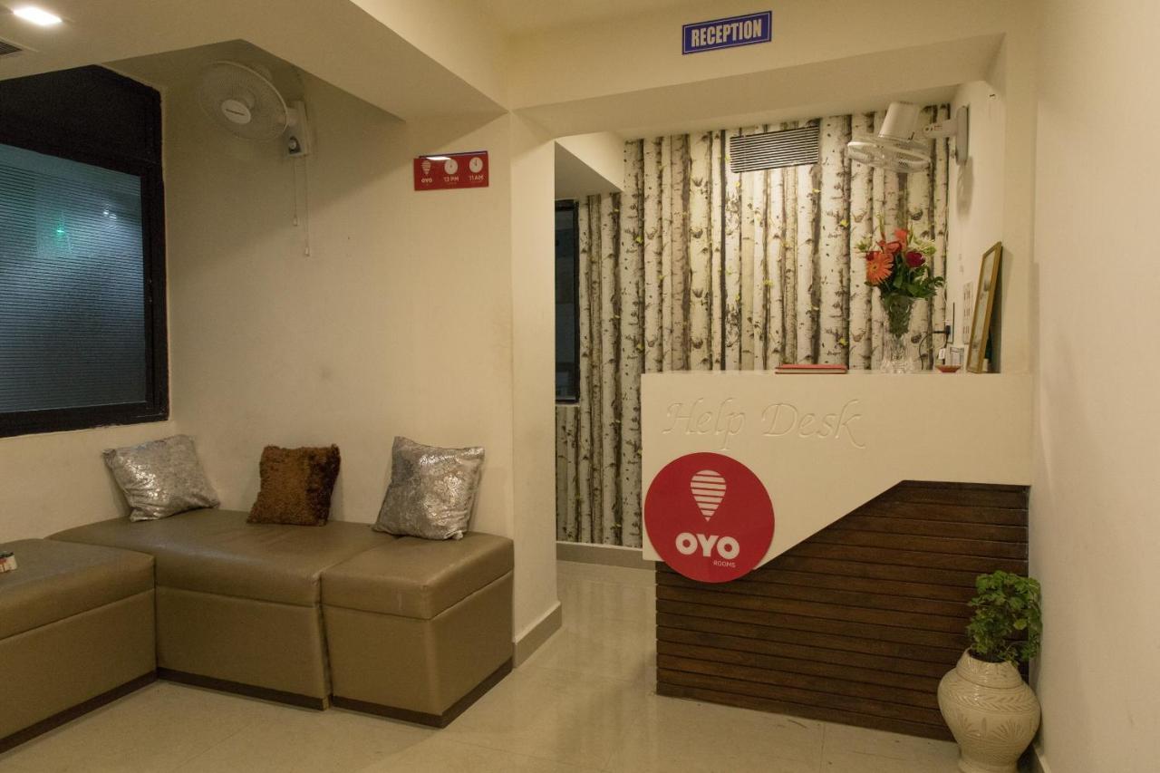 Oyo 10254 Taha Pride 3* Nagpur