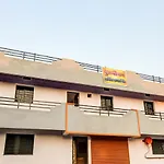 Spot On Purushottam Service Apartment