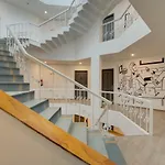 Hotel Maitrayee