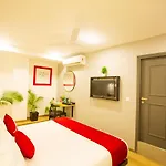Octave Uptown Suites