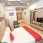 Octave Star Residency