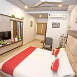 Octave Star Residency