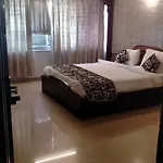 Hotel Darshan Towers
