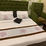 Jk Rooms 126 Parashar Legacy - Opp Railway Station