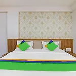 Treebo Chandraprasth Residency