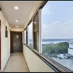 Hotel Lake View By Wb Inn
