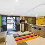 Townhouse Oak Hotel Pal Palace