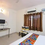 Fabhotel Ss House