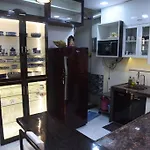 Avame 2Bhk Golden Theme Flat Near Airport