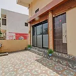 J D Guest House