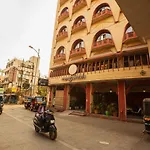Octave Central Avenue Palace