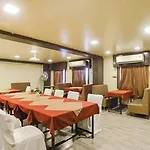Fabhotel Parashar