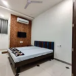 Basera Ac Dormitory & Rooms