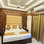 Airport Hotel Relax Inn