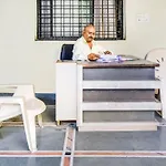 Oyo Hotel Pathak Guest House