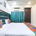 Fabhotel Dua Continental