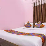 Fabhotel Tara Deluxe - 1200 Meter From Yashwant Stadium