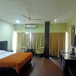 Hotel Skylark
