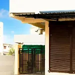 Super Hotel O Horizon Inn Service Apartment