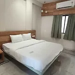Hotel O Petal Inn