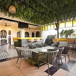 Fabhotel Sarja Sky