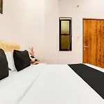 Super Hotel O Pardi Near Kalamna Market