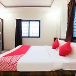 Hotel O Club Metro