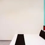 Hotel O S S Stay Inn