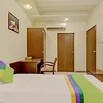 Loharkar Hotel