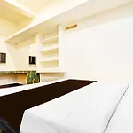 Super Hotel O The Vantage Inn