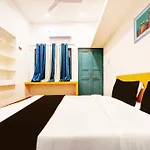 Super Hotel O The Vantage Inn