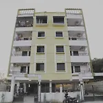Hotel O Club Metro