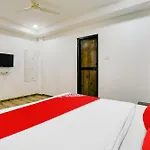 Super Hotel O White Villa