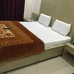 Jk Rooms 101 Hotel Asian Inn-Nr. Empress Mall
