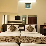 OYO Flagship 37988 Peanut Inn