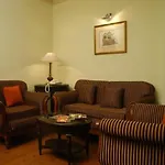 Hotel Tuli Interational