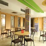 Oyo 15542 Hotel Shivala