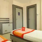 Oyo 6433 Hotel Check Inn