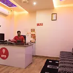 Oyo 10365 Hotel Rr