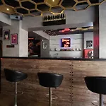 Treebo Trend Club Vna