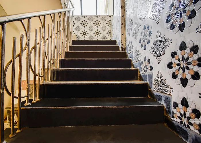 Oyo Flagship Mariyam Service Apartments