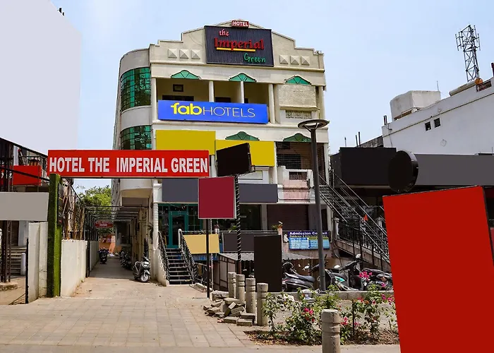 Fabhotel The Imperial Green