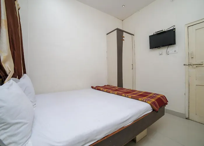 Spot On Shraddha Hotel