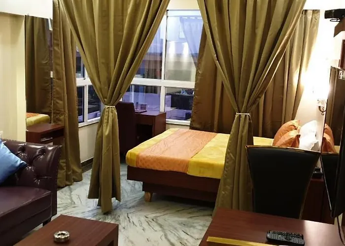 Hotel Gulshan Plaza