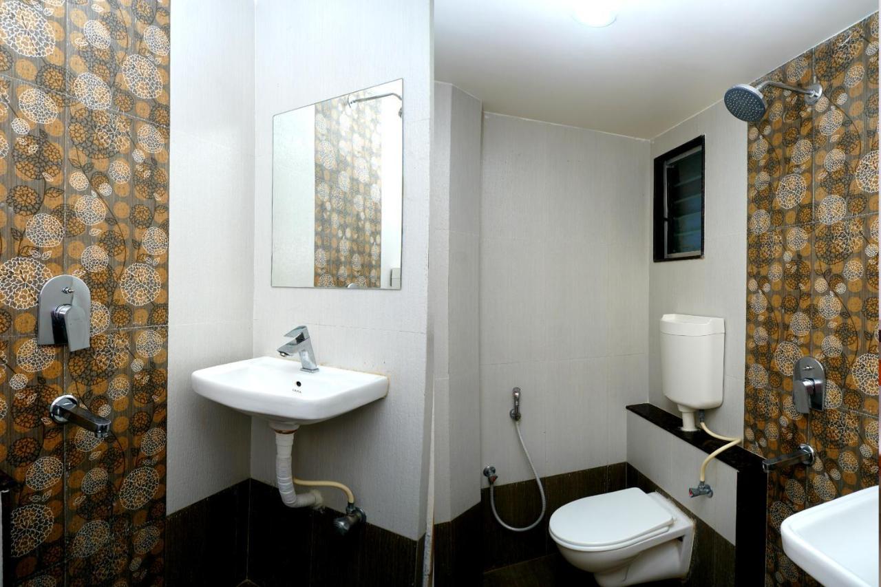 Shree Gayatri Hotel