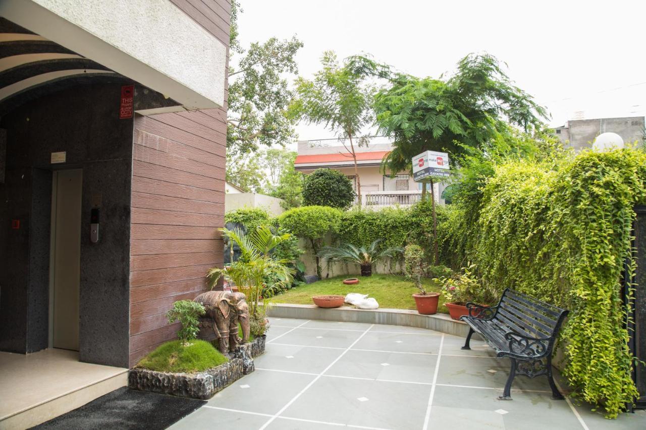 Shree Gayatri Hotel