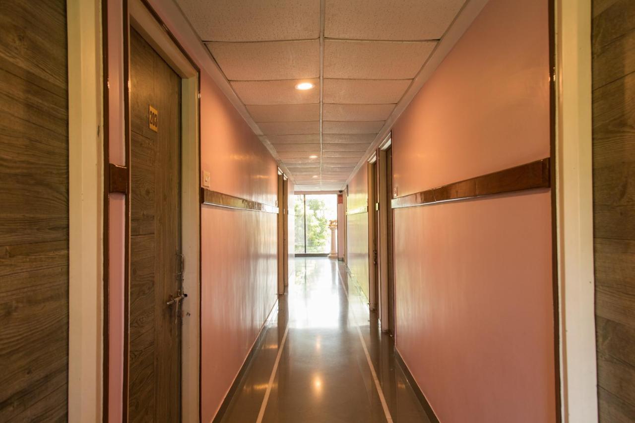 Hotel Shree Gayatri 3*
