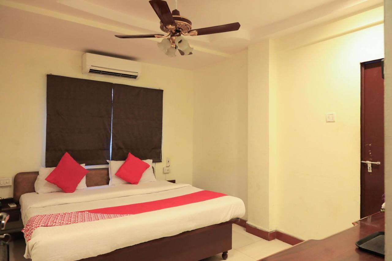 Oyo 15211 Midas Hotel Nagpur