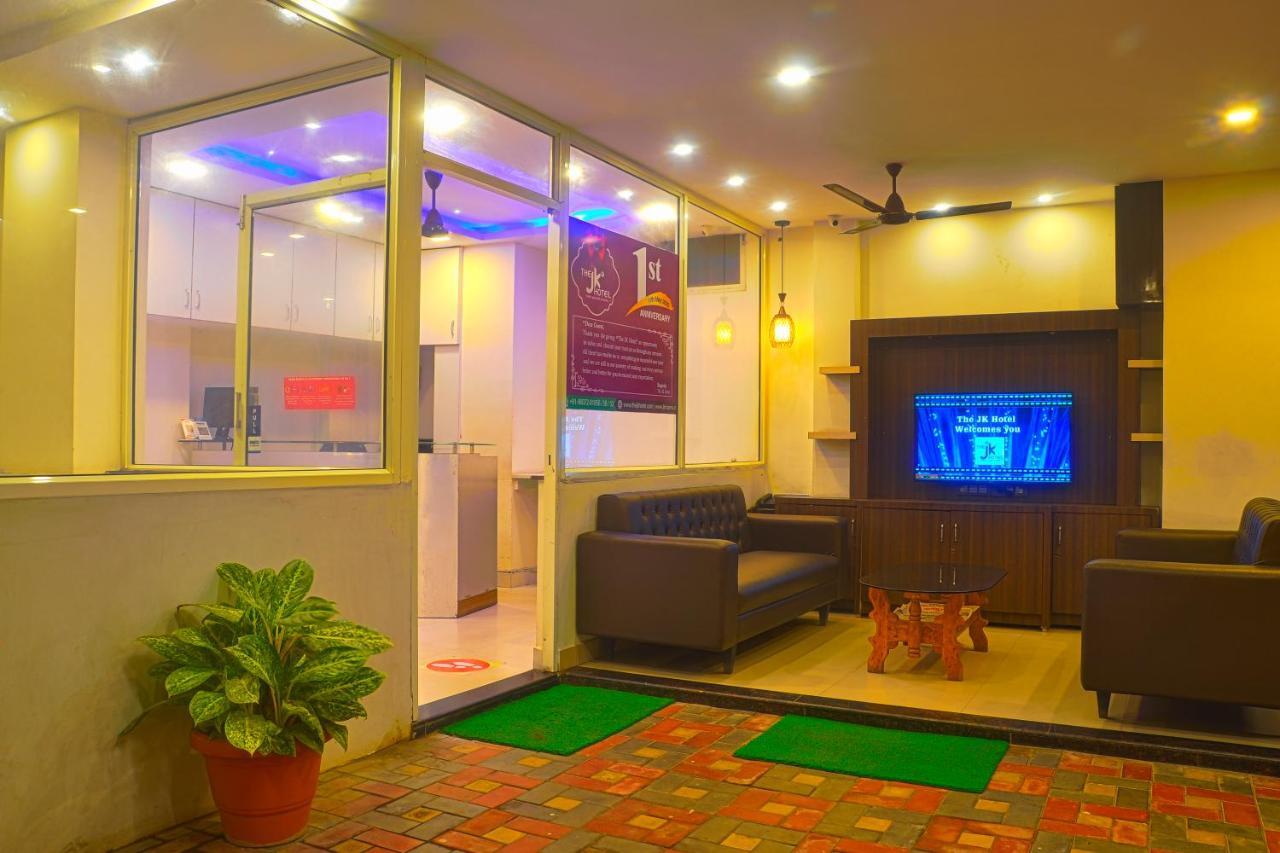 Jk 126 Parashar Legacy - Opp Railway Station 2*